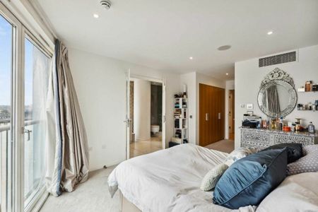 Fairmont Avenue, Canary Wharf, E14 - Photo 3