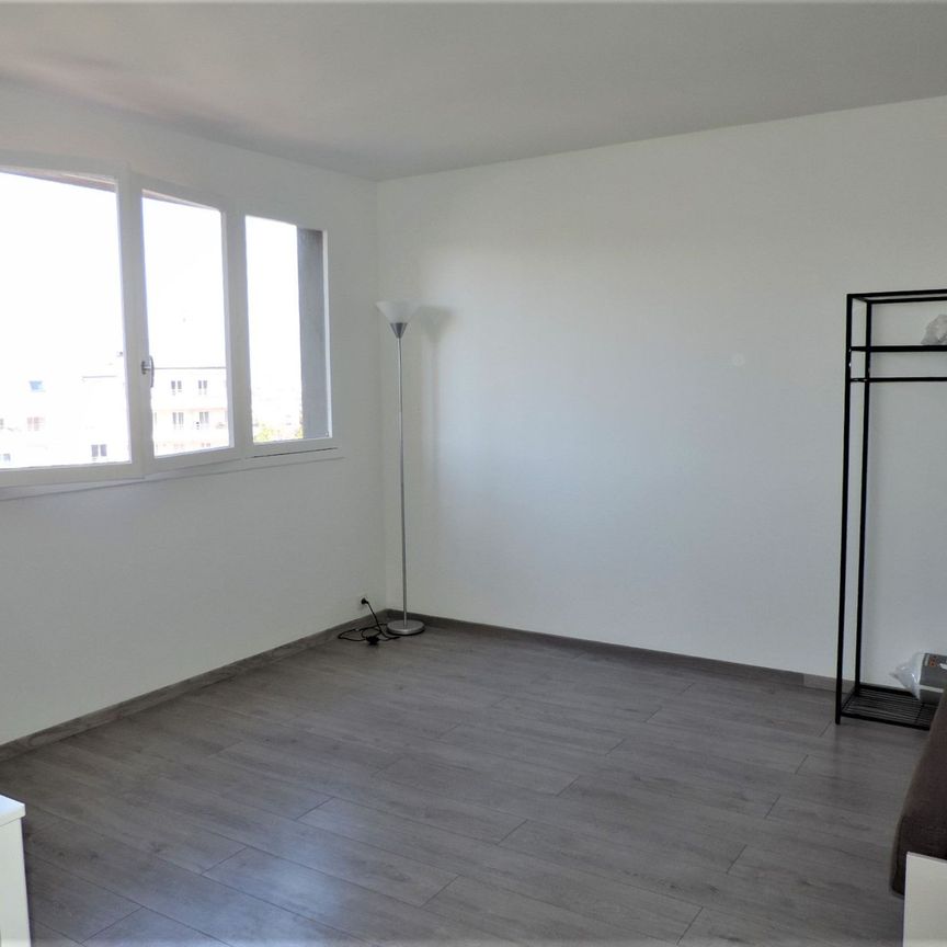 Location Appartement Rosny-sous-Bois 93110 Centre ville - Photo 1