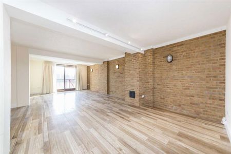 3 bedroom flat to rent - Photo 4