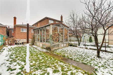 For Lease - 292 Silverthorn Avenue, Toronto, Ontario - Photo 3