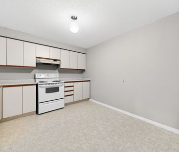 For Lease - 35 Green Valley Drive Unit# 1002, Kitchener, Ontario - Photo 3