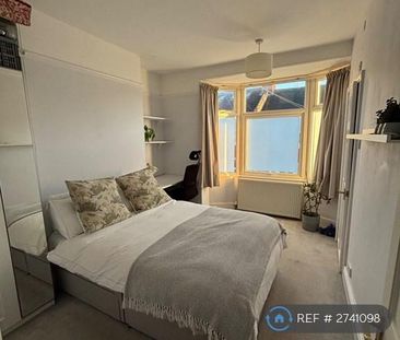 3 bedroom terraced house to rent - Photo 5