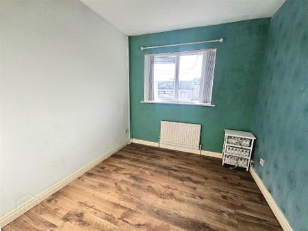 50 Ballygomartin Drive, Belfast, BT13 3UB - Photo 2