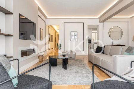 Apartamento de alquiler en Paseo de Francisco Giner, Almagro - Photo 2