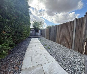 2 bedroom property to rent - Photo 1