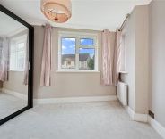 Avon Court, RM14, London - Photo 4