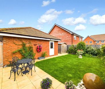 3 bedroom detached house to rent - Photo 4