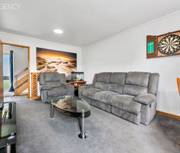 Spacious Unit in Prime Devonport Location! - Photo 6