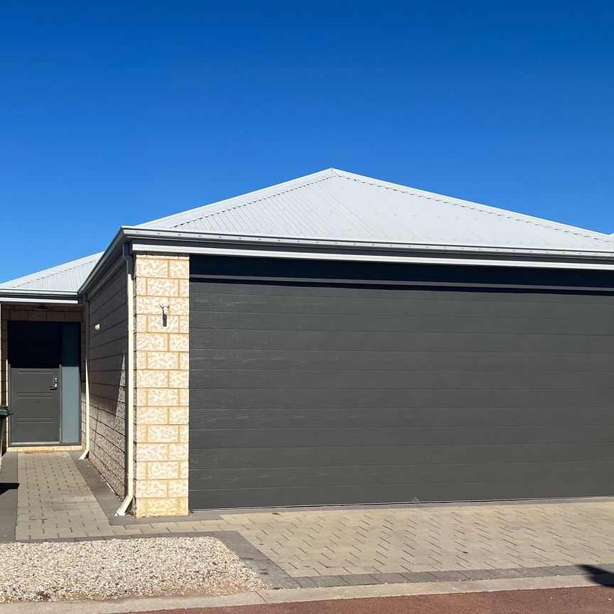 21 Benalla Way - Photo 1