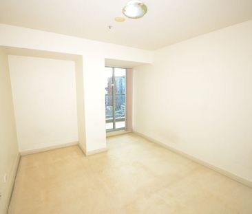 Modern 1 bedroom apartment at The Peak Apartments - ultra-convenien... - Photo 6