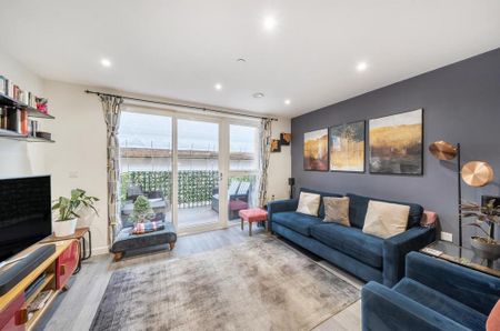 2 bedroom flat to rent - Photo 2