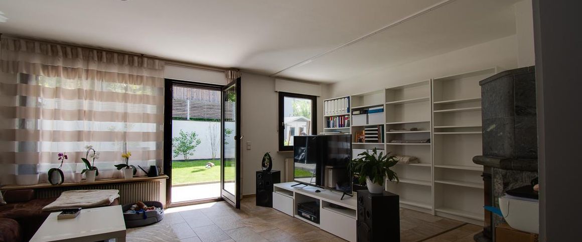 Moderne 3,5-Zimmer-Erdgeschoßwohnung mit großem Garten - Foto 1