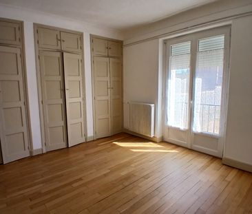 Location Appartement 3 pièces 81m² LE CREUSOT 71200 - Photo 4