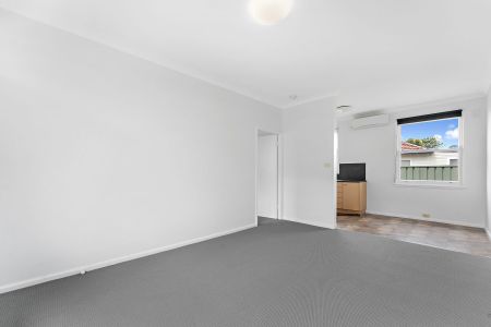 Refreshed One Bedroom Unit In Quiet Location - Photo 5