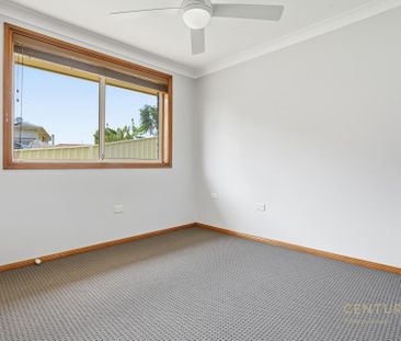 Spacious Family Home with Pool - Photo 4