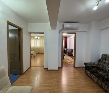 3 cam, decomandat, 80 mp., etaj 6, cu lift, CAM-uri - zona centrala - Fotografie 2