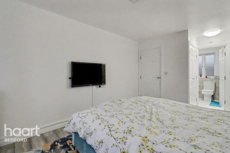 5 bedroom detached house to rent - Photo 4