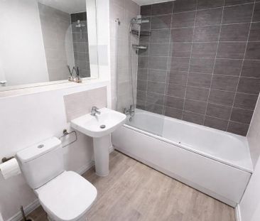 3 bedroom end of terrace house to rent - Photo 6