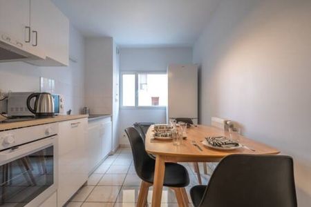 Grand appartement de 89 m² à louer en coliving sur l'île de Nantes - Photo 2