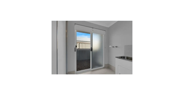 Cosy family home! - Photo 1