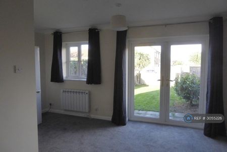 1 bedroom flat to rent - Photo 4