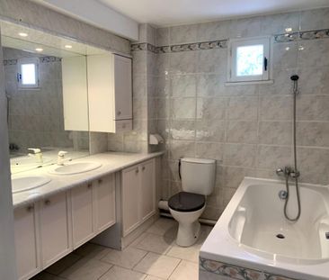 Location Appartement 3 pièces 68m² MARTIGUES 13500 - Photo 1