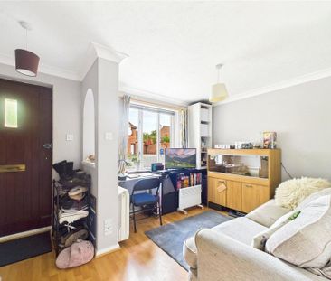 1 bedroom semi-detached house to rent - Photo 2