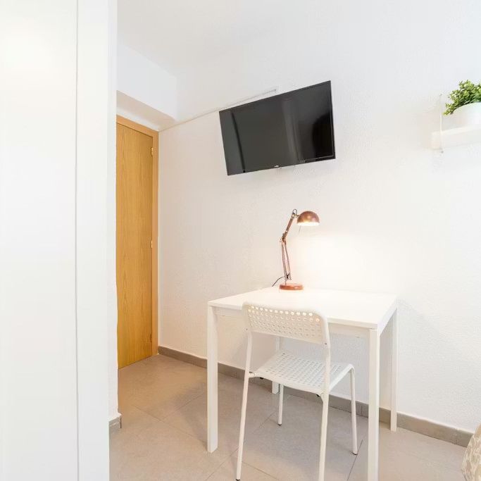 Avinguda del Cid, Valencia, Valencian Community 46014 - Photo 1