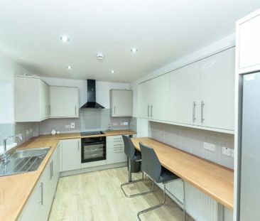 202 Ravenhill Road, Belfast, BT6 8EF - Photo 2