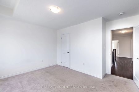 Condo Townhouse For Lease | W9244604 - Photo 3