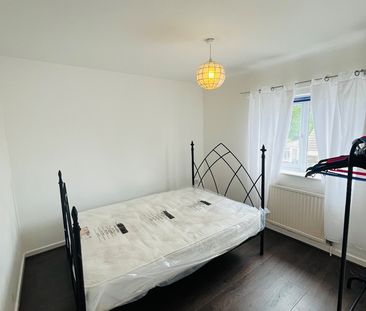 3 Bed Semi-Detached House, Waterford St, NG6 - Photo 1