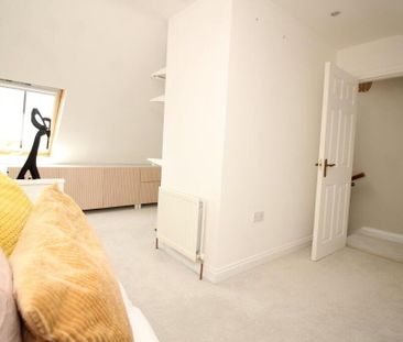 5 Downshire Hall, Ballynahinch Street, Hillsborough, BT26 6GE - Photo 3