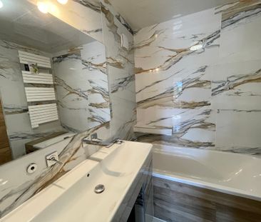 Location Appartement 4 pièces 79m² - Photo 4