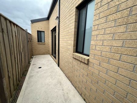 Beutifully presented home in sought after Clyde Nth - Photo 5