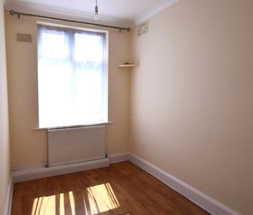 4 bedroom semi-detached house to rent - Photo 4