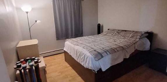 logement 3 1/2 chauffé/eau chaude - Photo 2