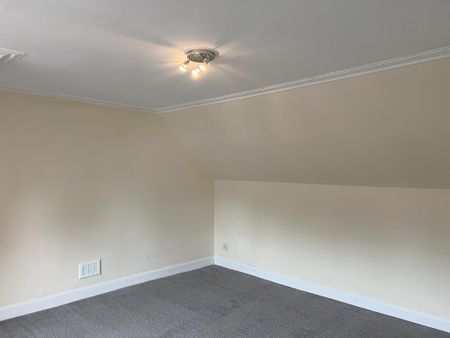 3 bedroom detached house to rent - Photo 4