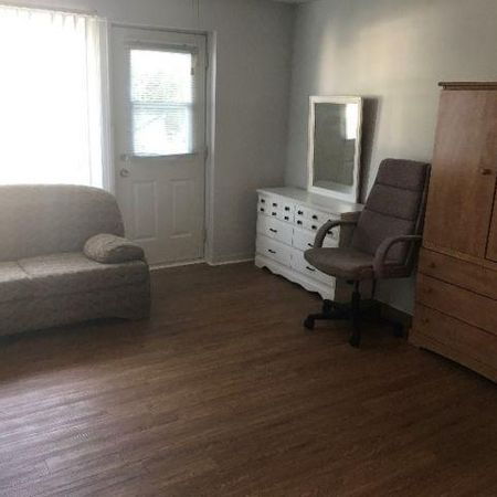 Superbe 2½ style condo à 825$/mois – Tout inclus – Secteur Ascot - Photo 4