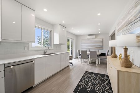 For Lease - 3211 Eighth Line, Bradford West Gwillimbury, Ontario - Photo 2