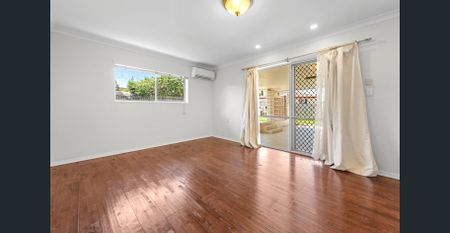 Spacious 4-Bed Family Home with Pool on Huge 954 m² Block- Carina - Photo 3