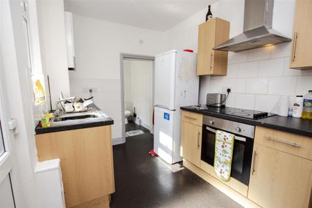 4 bedroom house to rent - Photo 2