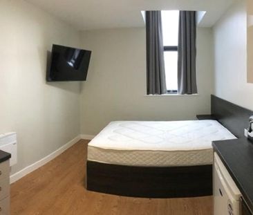 Studio to rent - Photo 2