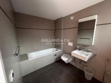 Splendid 2.5-room duplex apartment with balconies - Photo 4