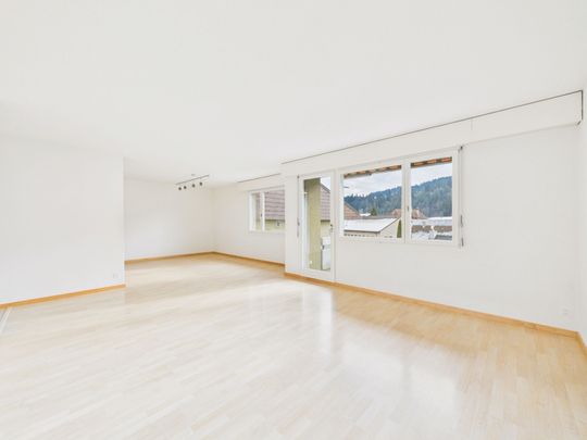 Sunny 4.5-room apartment in the center of Langnau - Foto 1