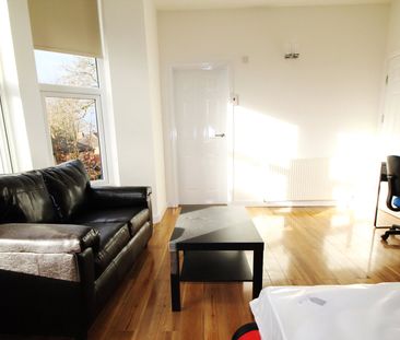 Apt 3A, 19 Regent Park Terrace - Photo 1