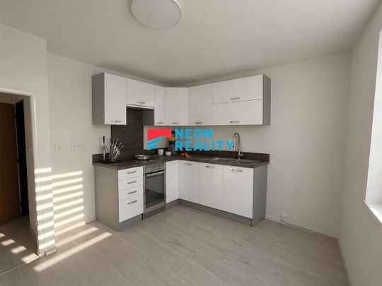 Pronájem bytu 1+1 38 m² - Photo 1
