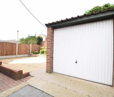 Newton Drive, Wakefield - Photo 3