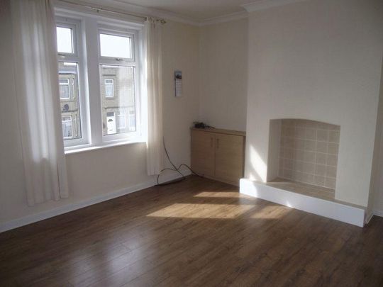3 bedroom maisonette to rent - Photo 1
