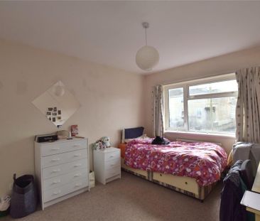 4 bedroom terraced house to rent - Photo 3