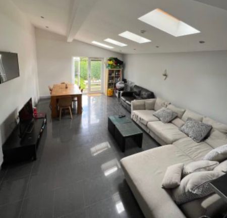 67 Heeley Road - Photo 3